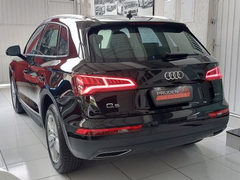 Audi Q5 S-Line 2.0 TFSI Quattro S-tronic