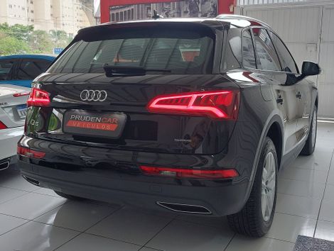 Audi Q5 S-Line 2.0 TFSI Quattro S-tronic
