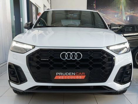Audi Q5 S-Line Black 2.0 TFSI Quat. S-Tronic