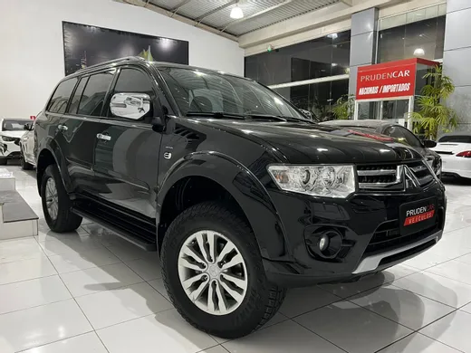 Mitsubishi Pajero HPE 3.5 4x4 Flex 5p Aut.