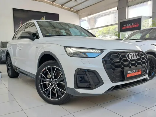 Audi Q5 S-Line Black 2.0 TFSI Quat. S-Tronic